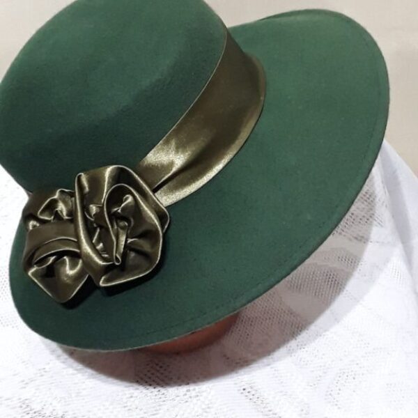 Pălării damă,din fetru,culoare verde-inchis Marimi:54,55,56
