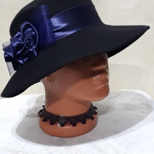 Pălărie dama,din fetru,culoare bleumarin Marimi:54,55,56