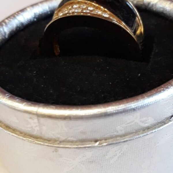 Inel damă,placat cu aur de 24k,cu model din pietricele argintii si piatra inox