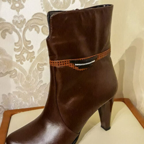 Botine dama elegante ,culoare maro,toc de 5,5 cm,marimi în stoc:35,36,37,38,39,40,41