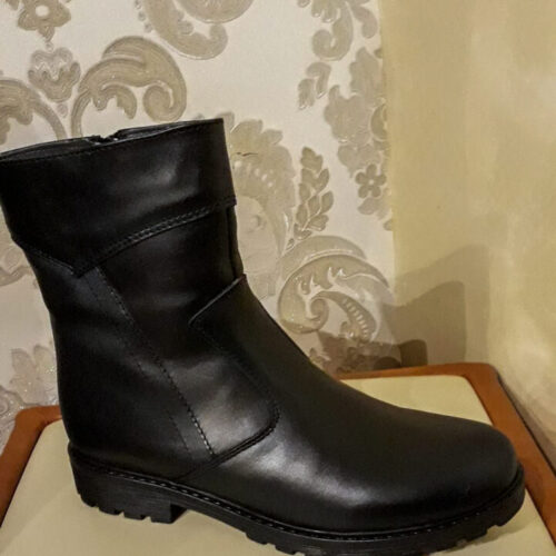 Botine damă,din piele,culoare neagră imblanite,toc lat, Marimi:36,38,39 Botine damă,din piele,culoare neagră imblanite,toc lat, Marimi:36,38,39