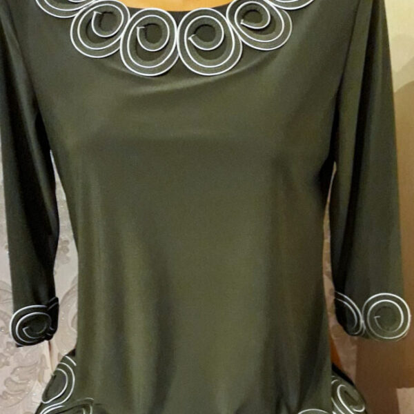 Bluze damă,culoare verde,din lycra,model circular.