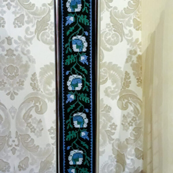 Brau tradițional,broderie cu flori,pe nuanțe de albastru si verde,lung.90 cm/9 cm lat.
