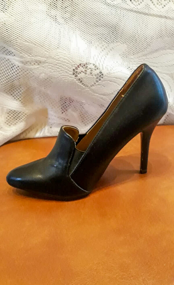 Pantofi damă,piele ecologică,culoare neagră,toc subtire de 10 cm,marimi:35,36,37,38,39.40